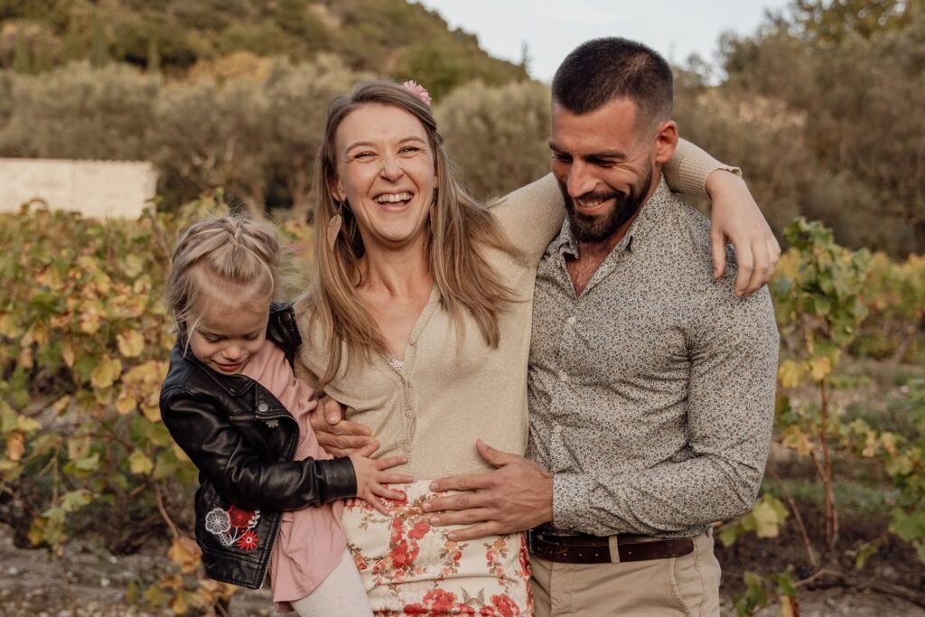 Photo de famille naturelle et spontanée